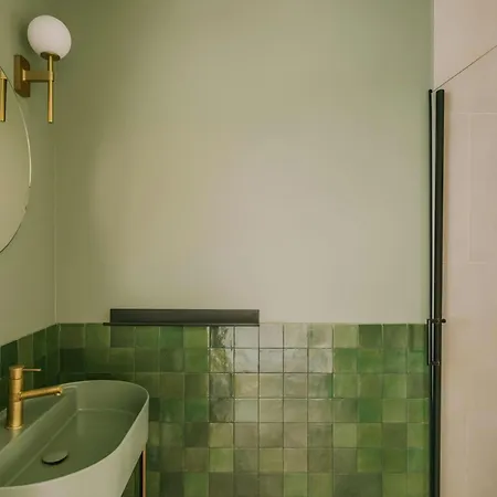 Ikonik Jean Medecin 4* Nice