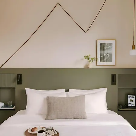 Ikonik Jean Medecin 4*