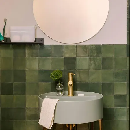 Ikonik Jean Medecin Otel 4*