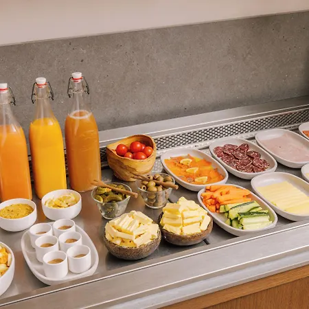 Ikonik Jean Medecin 4* Nice