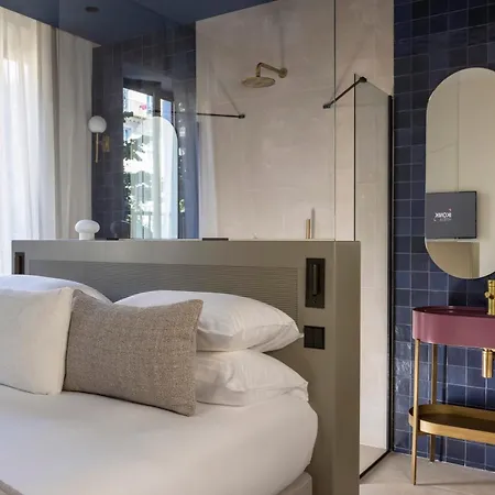 Hotel Ikonik Jean Medecin 4*