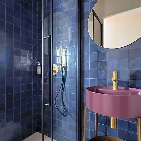 Ikonik Jean Medecin Hotel