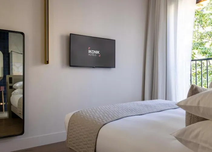 Hotel Ikonik Jean Medecin 4*