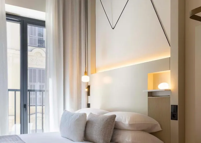 Hotel Ikonik Jean Medecin 4*