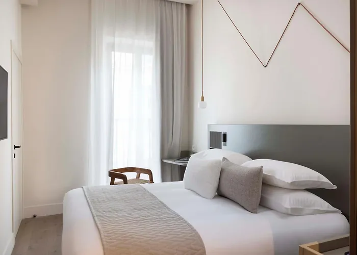 Ikonik Jean Medecin 4* Nice